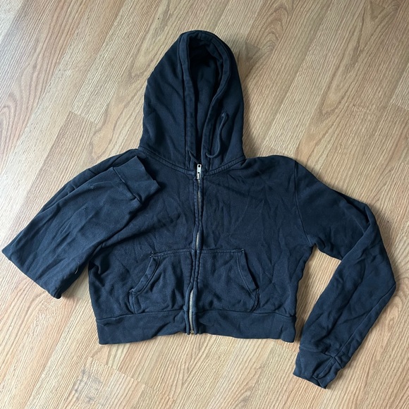 Brandy Melville Sweaters - Brandy Melville Zip Up